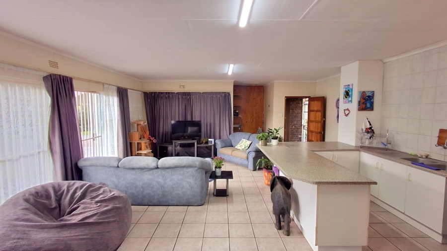 4 Bedroom Property for Sale in Vaalpark Free State